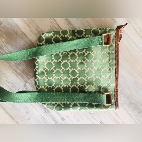 Tommy Hilfiger Crossbody - Picture 7 of 8